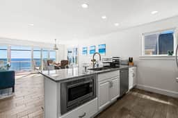 Infinity Beachfront — York - Image 4