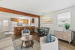 Ocean Breeze Haven - York - Image 2