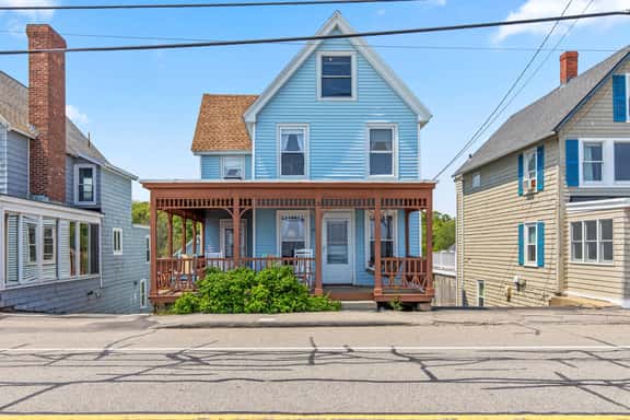 Brumis Cottage — York - Image 1