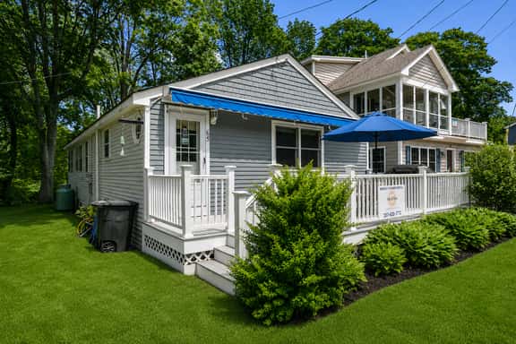 Johnny’s Vintage Gem — York - Image 1