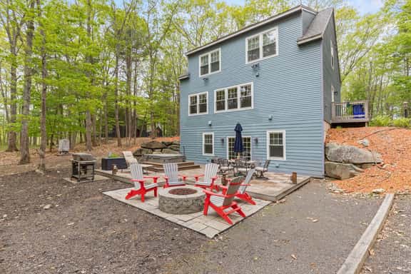 Sewall Retreat — York - Image 1