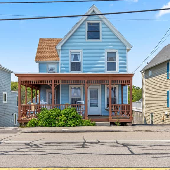 Brumis Cottage — York - Image 1