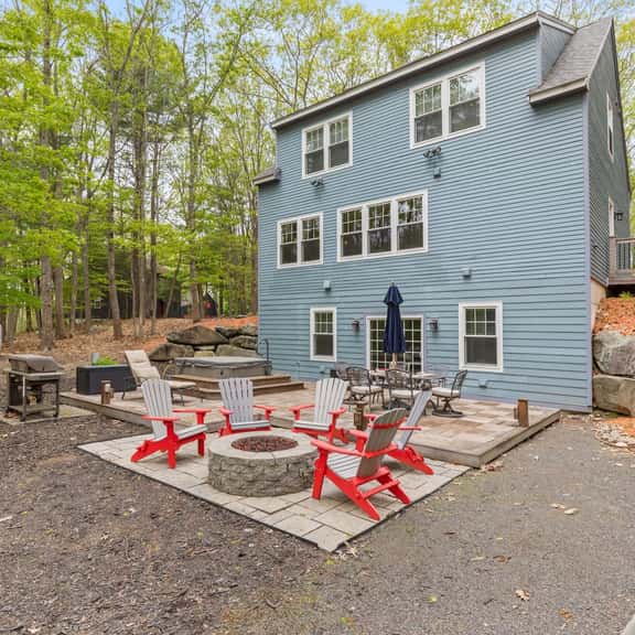 Sewall Retreat — York - Image 1
