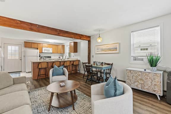 Ocean Breeze Haven - York - Image 2